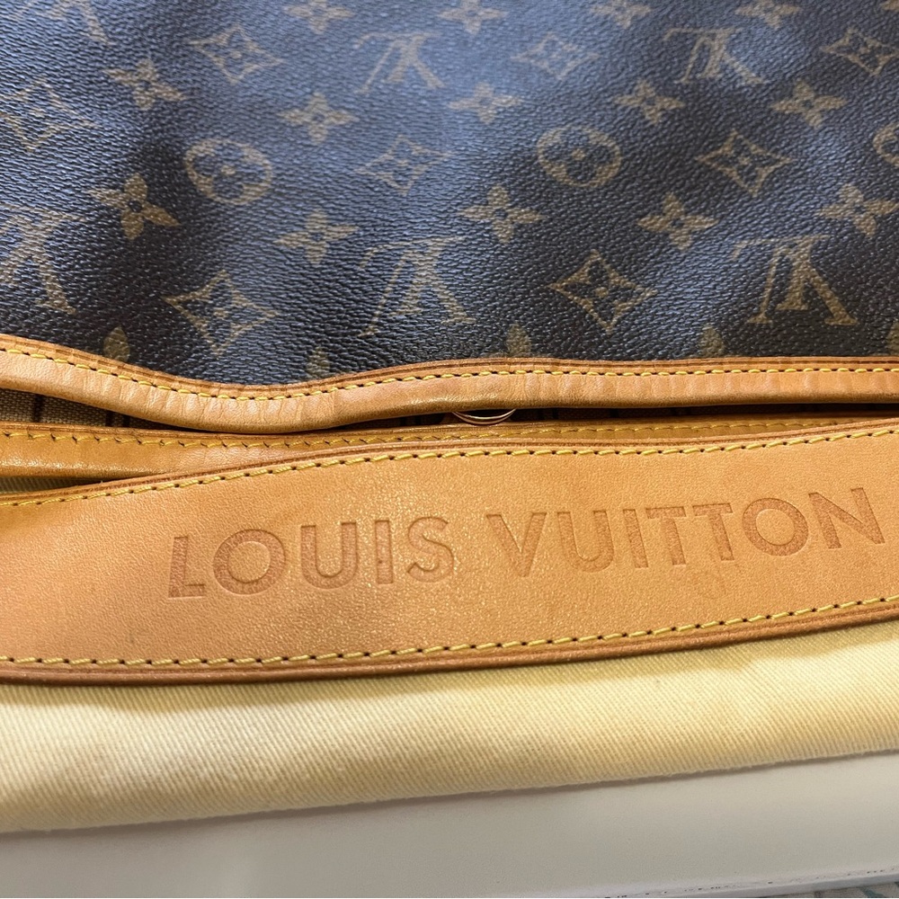 Louis Vuitton Delightful GM Monogram Large Tote
Priced to sell - Picture 5 of 17